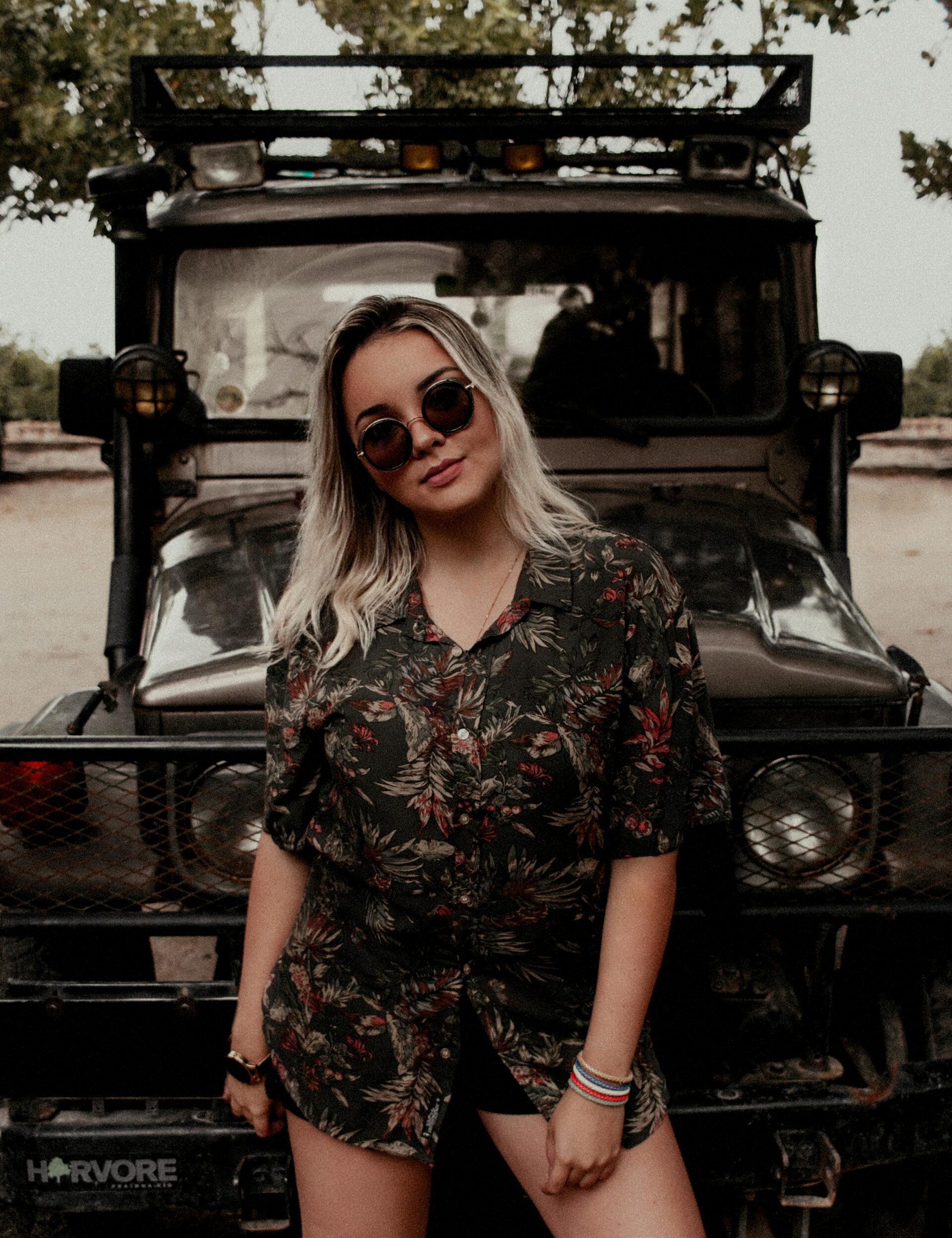 photo-of-woman-wearing-sunglasses