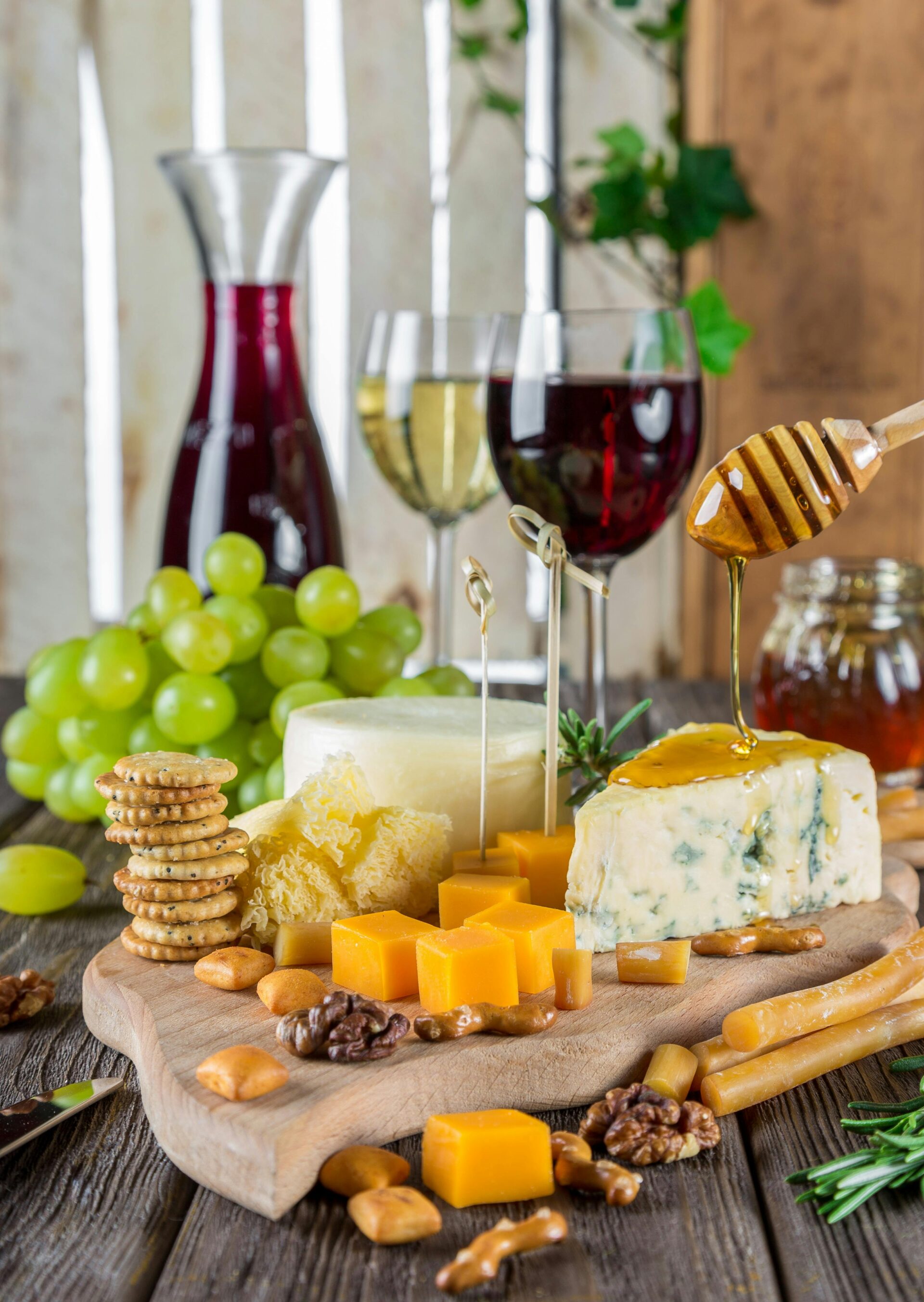 close-up-of-wine-and-fruits