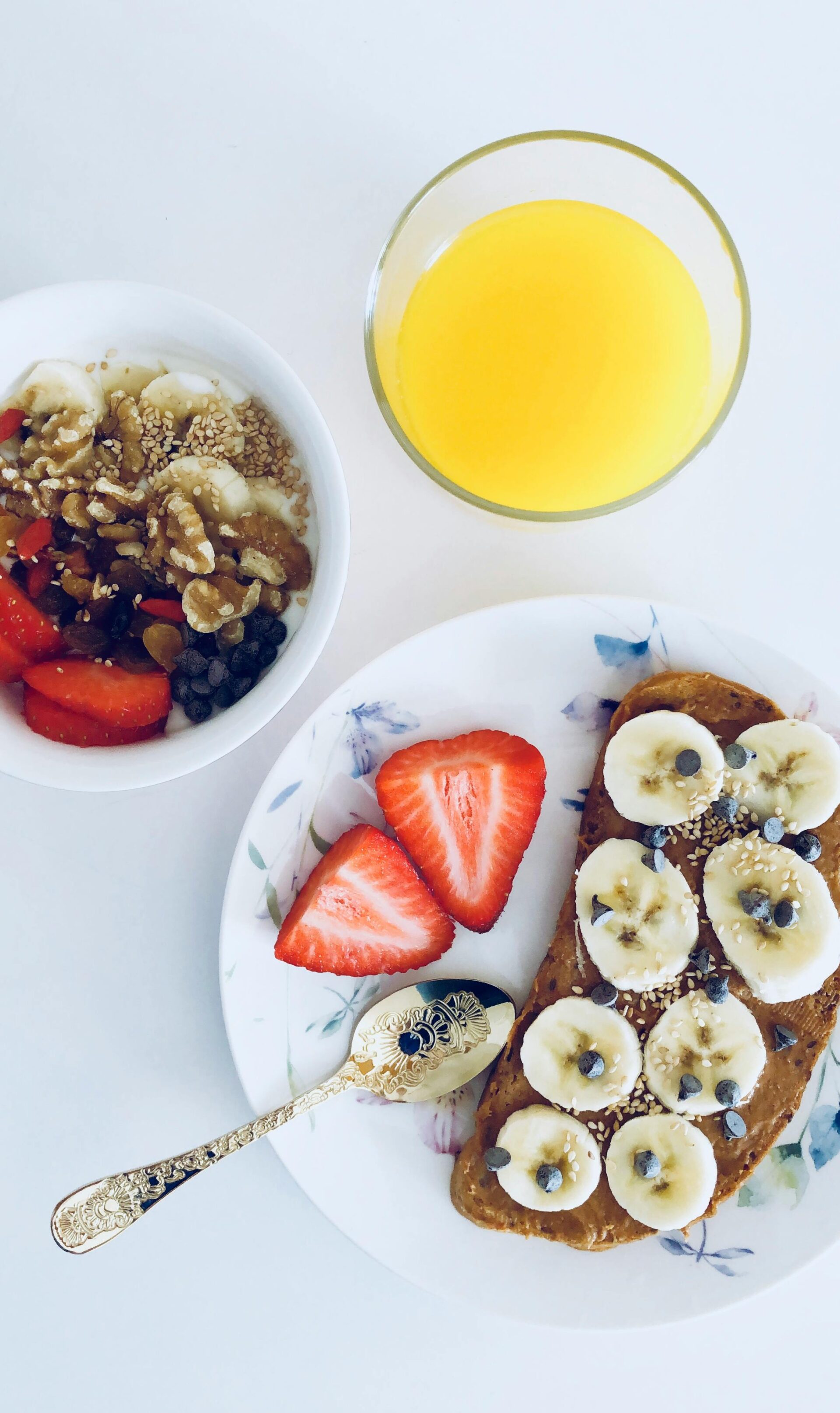 flatlay-photography-of-bread-and-fruits